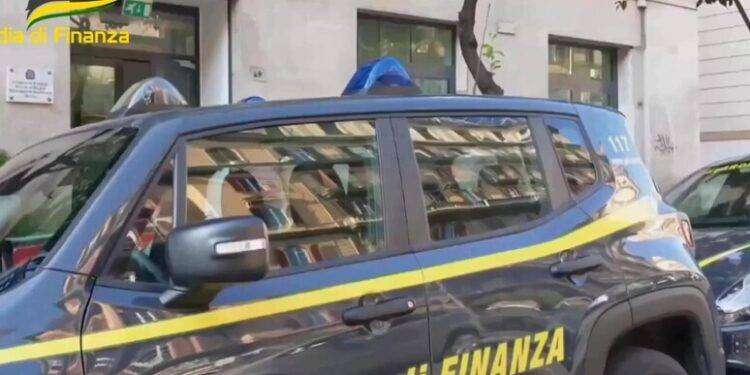 Appalti e corruzione, undici misure cautelari a Napoli