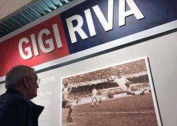 Riva: camera ardente allo stadio, mercoledì 24 gennaio i funerali