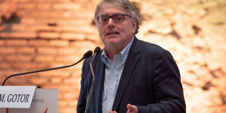 Gotor, da destra tentativo di occupare il Teatro di Roma