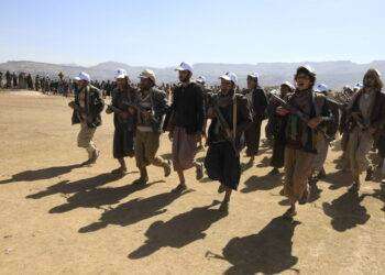 Houthi, i raid di Usa e Gb non resteranno impuniti