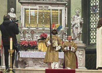 Messa Spadone dal 1366 celebra il potere spirituale e temporale