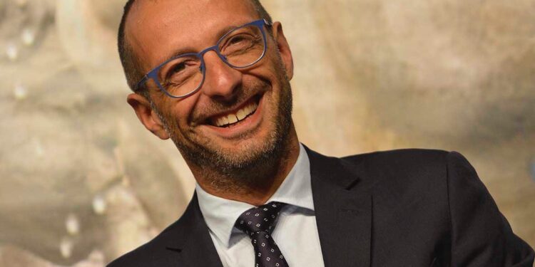 Balneari: Ricci, giù le mani dalle spiagge libere