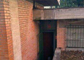 Sequestrata e picchiata in un tugurio, Polizia la libera