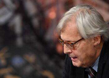 Accusato di avere diffamato Raggi, Sgarbi condannato