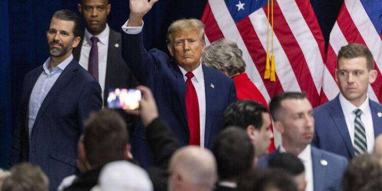 Trump vince a valanga in Iowa, DeSantis secondo