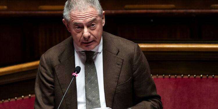 Urso, Mittal scarica oneri ma vuole privilegi, inaccettabile