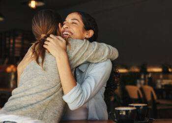 L’abbraccio è un toccasana, ecco perchè