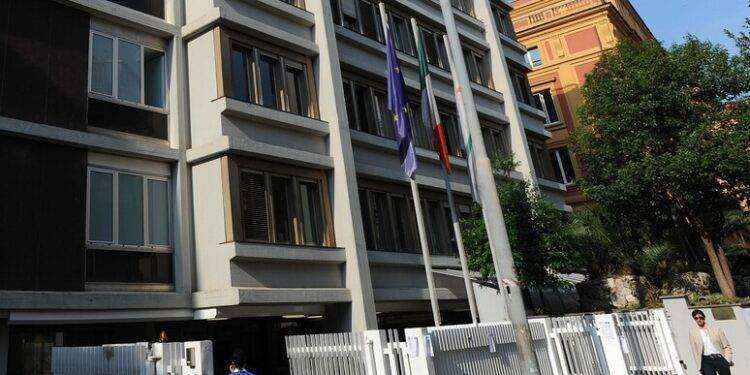 Arriva la stretta dell’Agcom sugli influencer