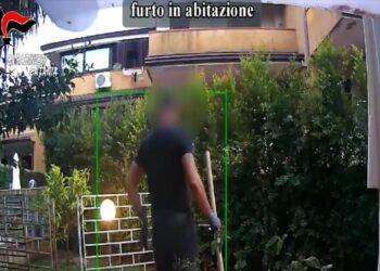 Dodici furti in case nel Catanese, sgominata banda di ladri