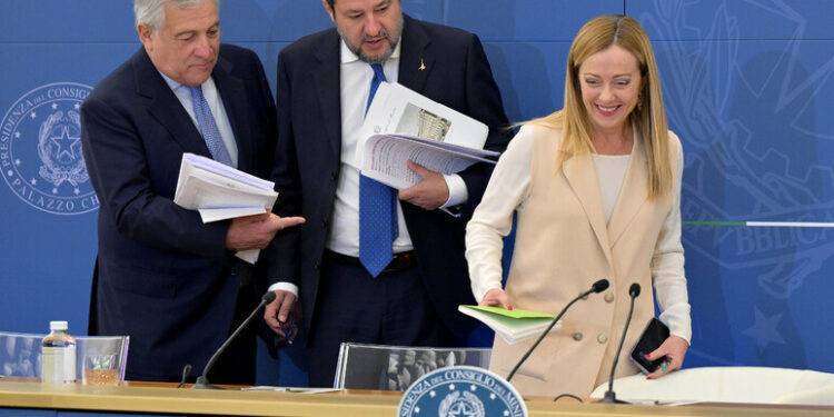 Balneari e voto locale, le spine del centrodestra