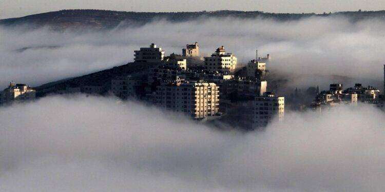 Cisgiordania occupata, media: 25 studenti arrestati in raid del regime israeliano