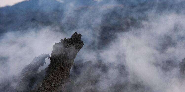 Nuova eruzione in Islanda, evacuata la città di Grindavík