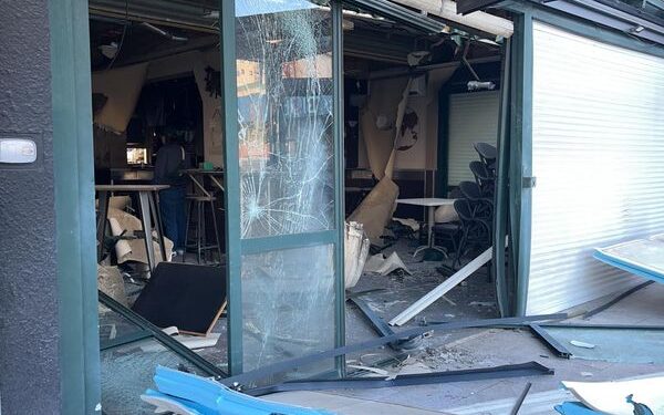 Attentati in Corsica, esplosione in un bar a Bastia