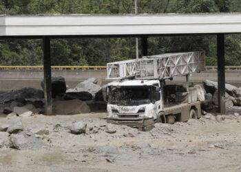 Colombia, almeno 18 morti e dispersi per una frana