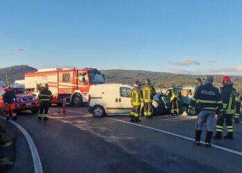 Scontro frontale alle porte di Nuoro: due feriti gravi