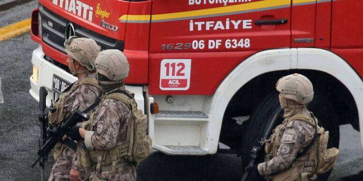 Terrore a Istanbul, attacco a chiesa italiana: morti e feriti