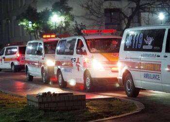 Aereo di linea in fiamme all’aeroporto di Tokyo. Evacuati i 367 passeggeri, 5 dispersi