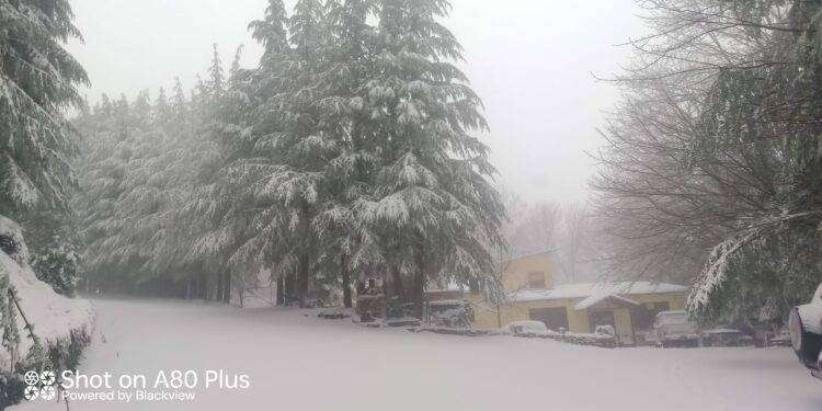 Gennargentu innevato e primi visitatori a Fonni con le ciaspole