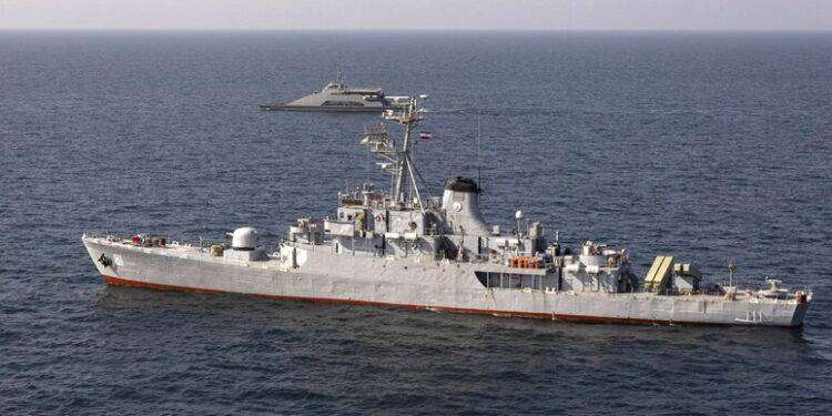 Iran sequestra una petroliera Usa a largo dell’Oman