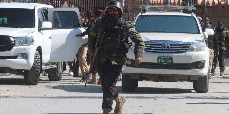 Il Pakistan risponde agli attacchi, almeno 7 morti in Iran