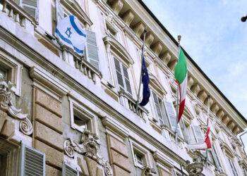 Israele: chiesta rimozione bandiera su palazzo Comune Genova