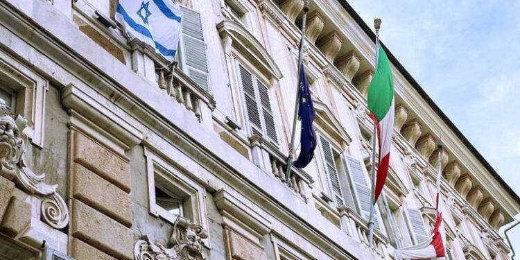 Israele: chiesta rimozione bandiera su palazzo Comune Genova
