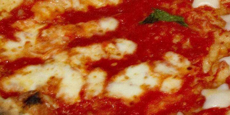 Otto sardi su 10 scelgono la pizza, spesa di 79 milioni all’anno