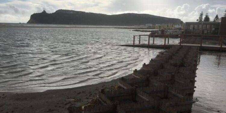 Maltempo: spiaggia Poetto sott’acqua