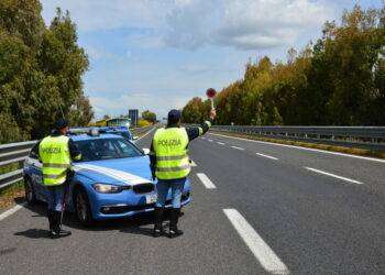 Contromano sulla 131 due pulmini con squadra di volley