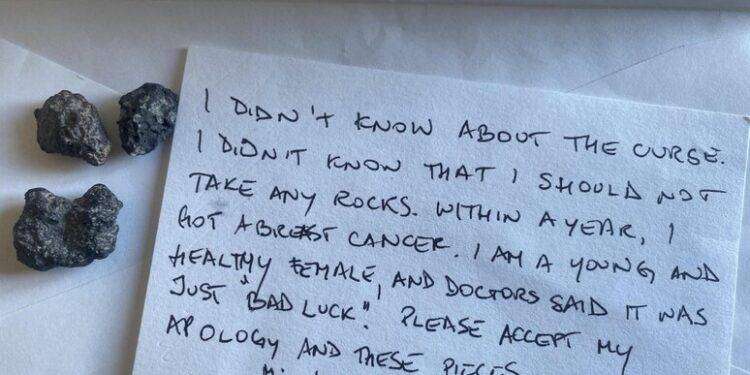 La maledizione di Pompei, donna restituisce pietre rubate