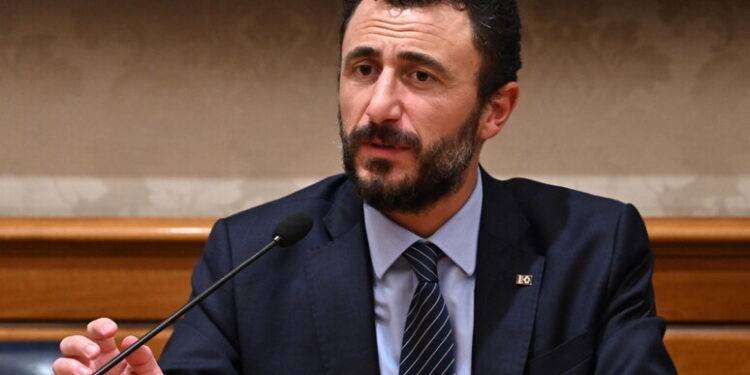 Caso Pozzolo: dai carabinieri parere negativo al porto d’armi per difesa