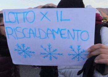 Scuola Deledda senza riscaldamento a Carbonia per un guasto