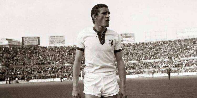 Alla Camera un minuto di silenzio ed un applauso per Gigi Riva