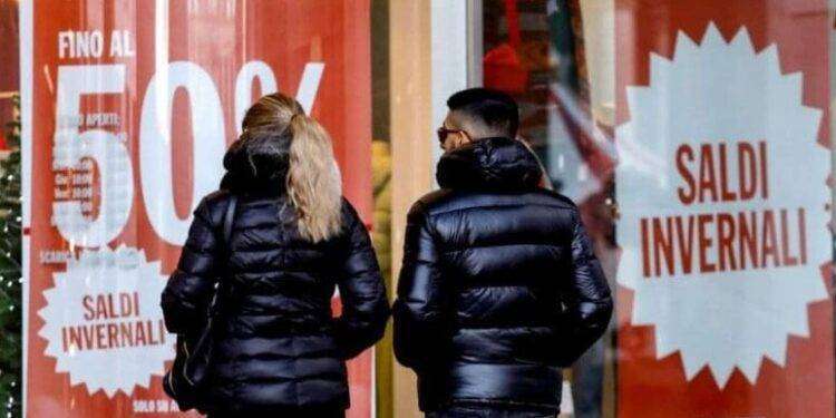 Saldi, l’avvio è debole: -8% le vendite nella prima settimana