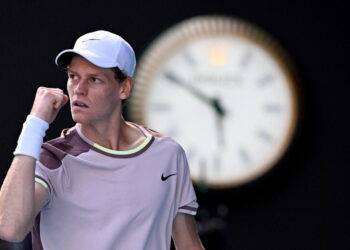 Australian Open: Djokovic ko, Sinner vola in finale