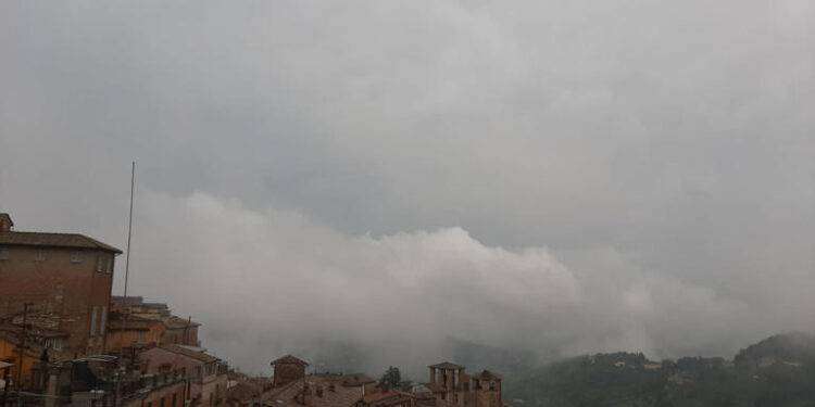 Tempo molto perturbato con clima mite e poi neve fino in pianura