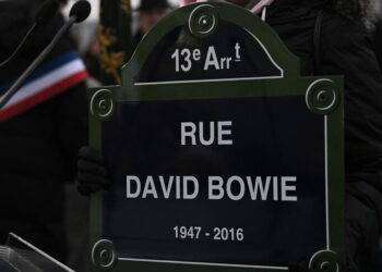 A Parigi la prima strada al mondo dedicata a David Bowie