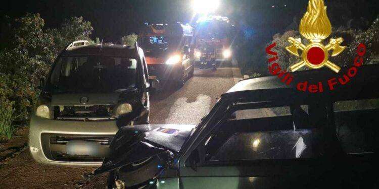 Grave incidente a Palau, frontale tra due auto: un ferito