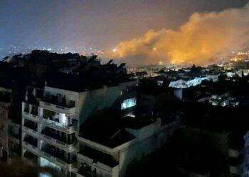L’entità israeliana bombarda la Siria: attacco nella notte