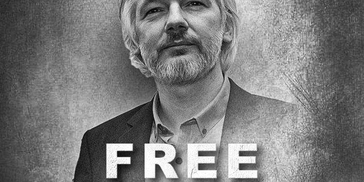 La moglie di Assange definisce non sincera e vuota la reazione dell’Occidente alla morte di Navalny