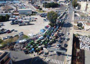 Protesta trattori, qualche centinaia da Cagliari in partenza per Roma