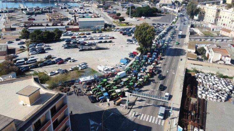 Protesta trattori, qualche centinaia da Cagliari in partenza per Roma