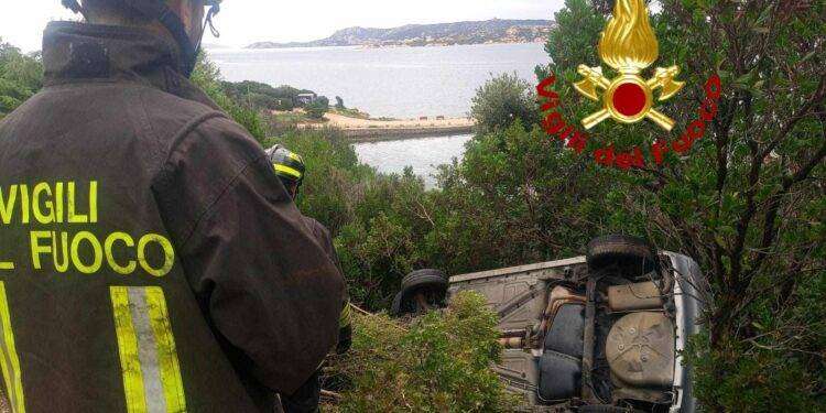 Palau, auto in un dirupo: Una donna in ospedale