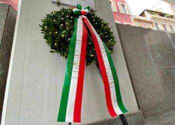 CasaPound omaggia i caduti dei bombardamenti alleati Cagliari