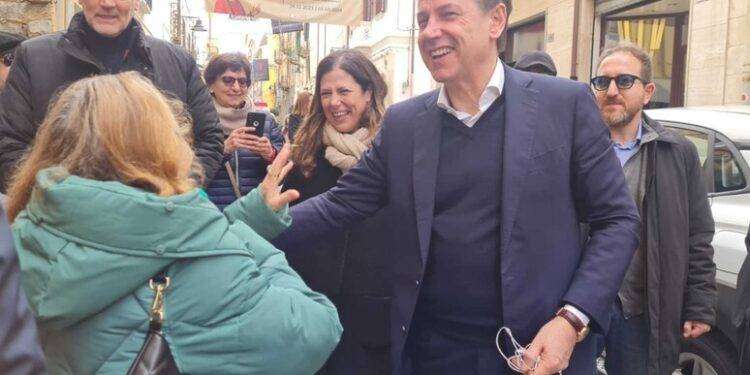 Conte, ‘chi vota Soru favorisce la destra e Truzzu’