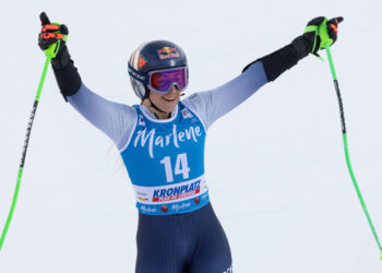 Incidente choc per Goggia, frattura tibia e malleolo