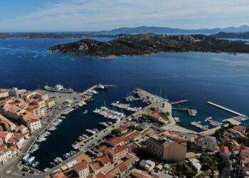 Esercitazioni con esplosivi nelle acque di La Maddalena