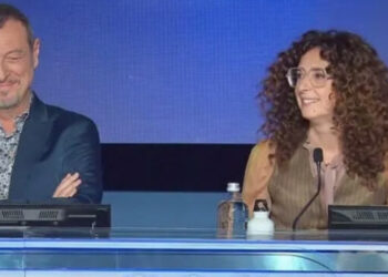 Sanremo 2024, Teresa Mannino sul caso Travolta: “Siamo colonia americana, siamo sudditi”