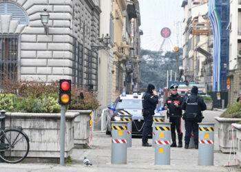 Molotov contro consolato Usa a Firenze, perquisita una persona