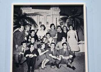 ‘Non ha l’età’, il Festival di Sanremo in bianco e nero